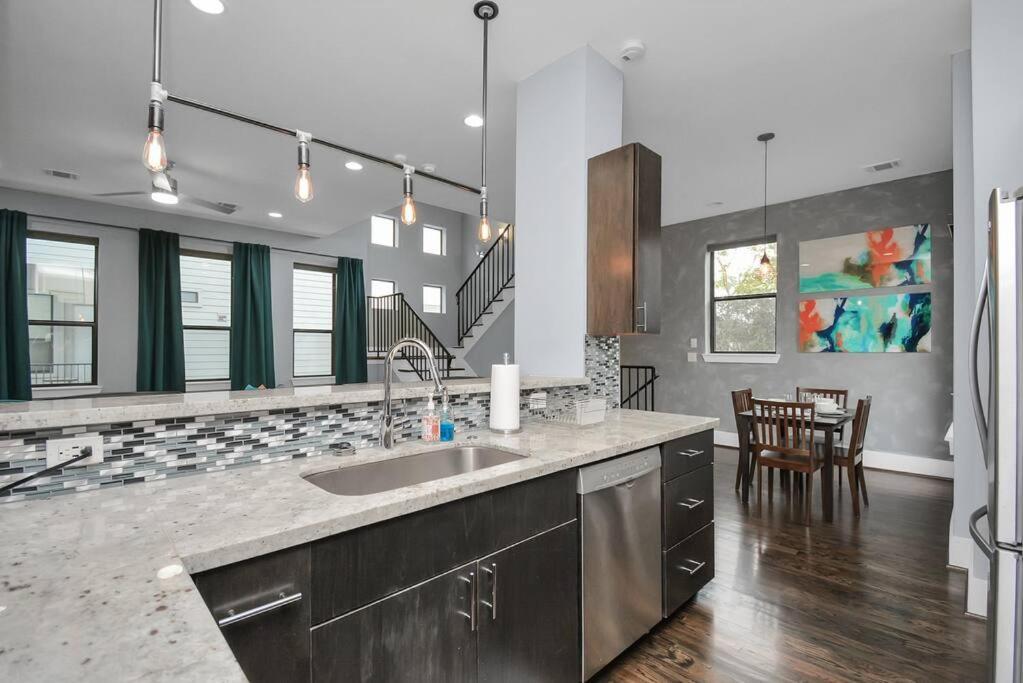 Skyline Views - Sleeps 10 Home Near Downtown Houston Kültér fotó