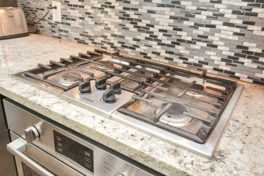 Skyline Views - Sleeps 10 Home Near Downtown Houston Kültér fotó